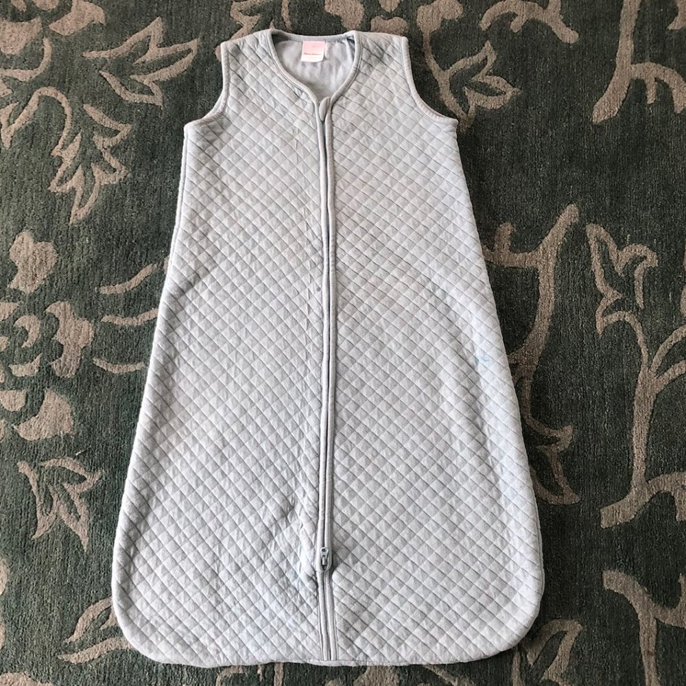 Hanna Andersson 100% organic cotton unisex quilted sleep sack in blue. Size L